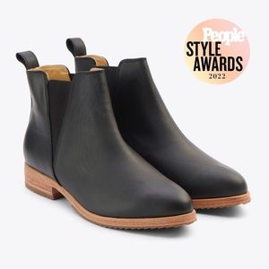 Nisolo Everyday Chelsea Boot, black leather, size 9